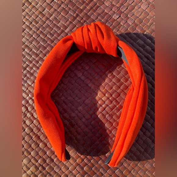 Bundle deal - 4 head bands for $10 - Picture 2 of 5